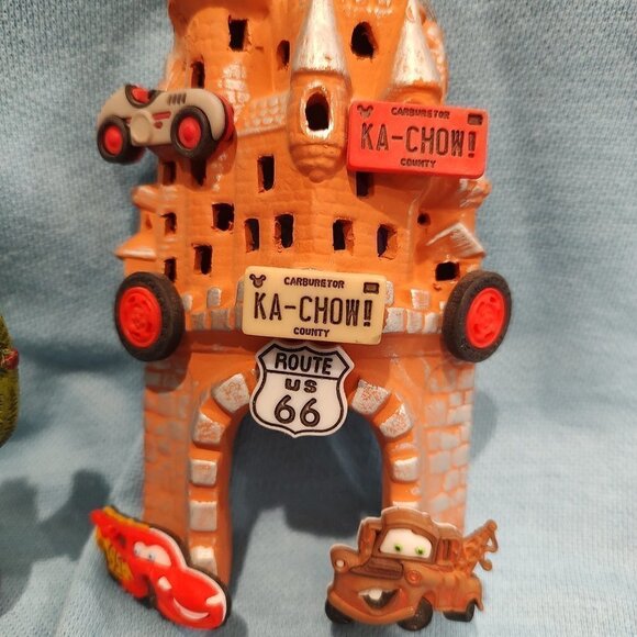 Lite Up Castle Wall Hanging or Christmas Ornament - Picture 2 of 8